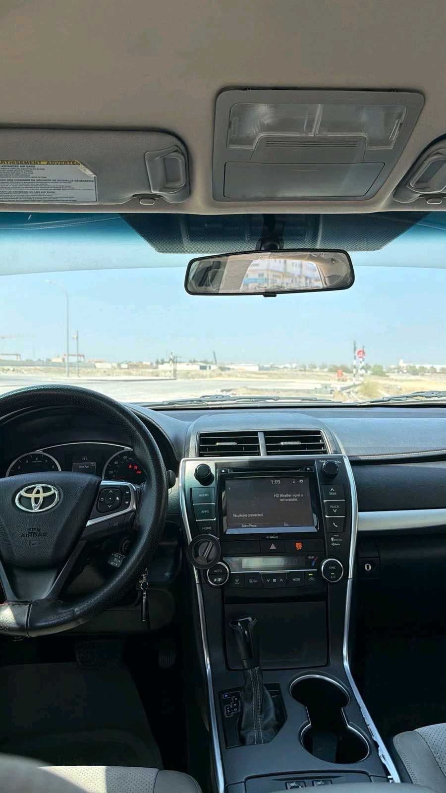 Car Image 2017 TOYOTA CAMRY SE