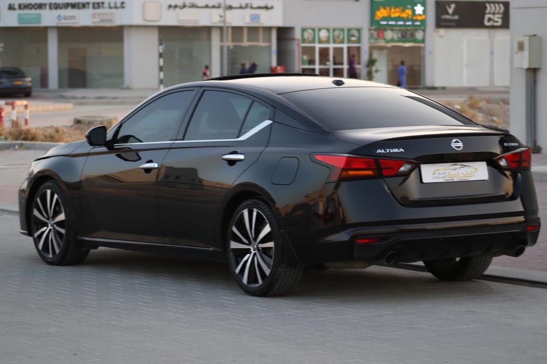 Car Image 2020 NISSAN ALTIMA Platinum 