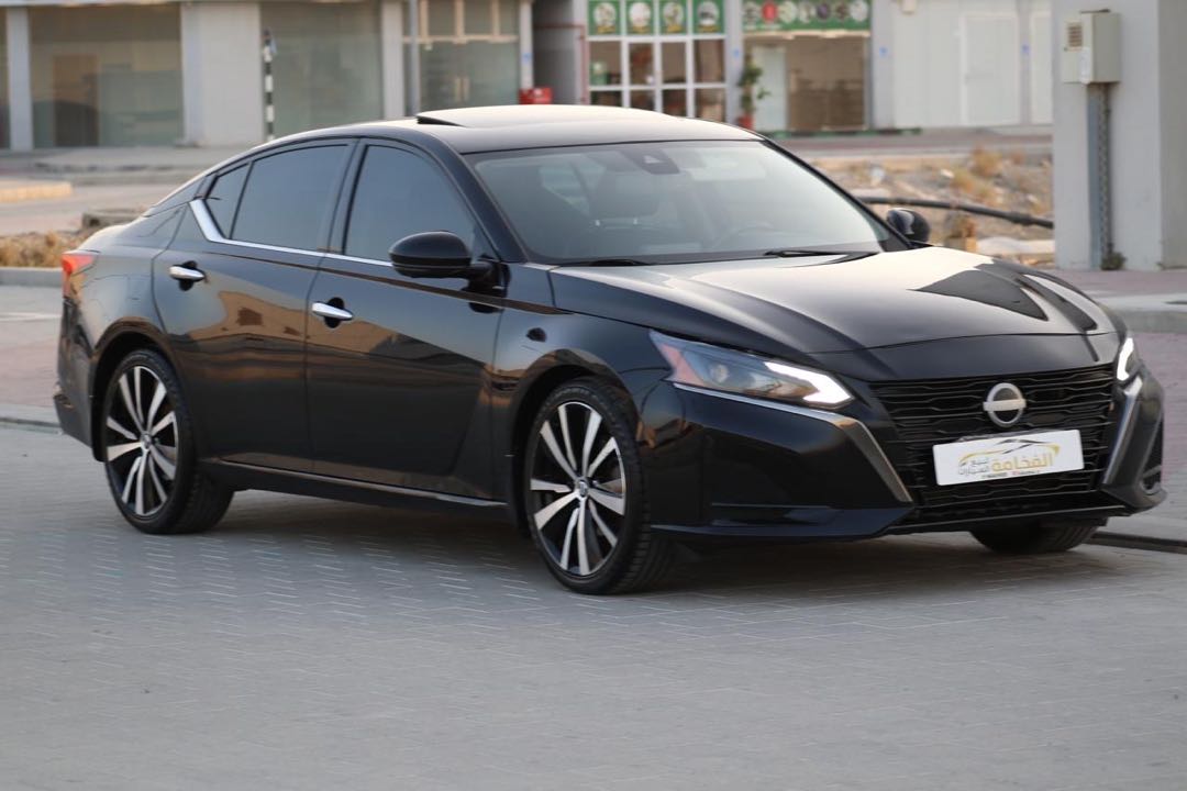 Car Image 2020 NISSAN ALTIMA Platinum 