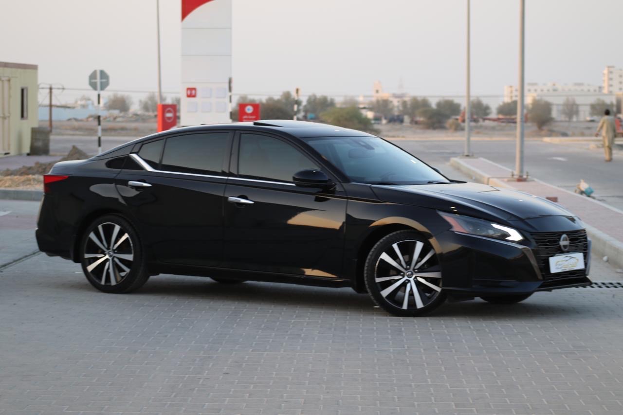Car Image 2020 NISSAN ALTIMA Platinum 