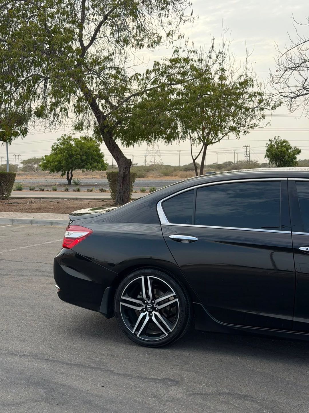 Car Image 2017 HONDA ACCORD TOURING