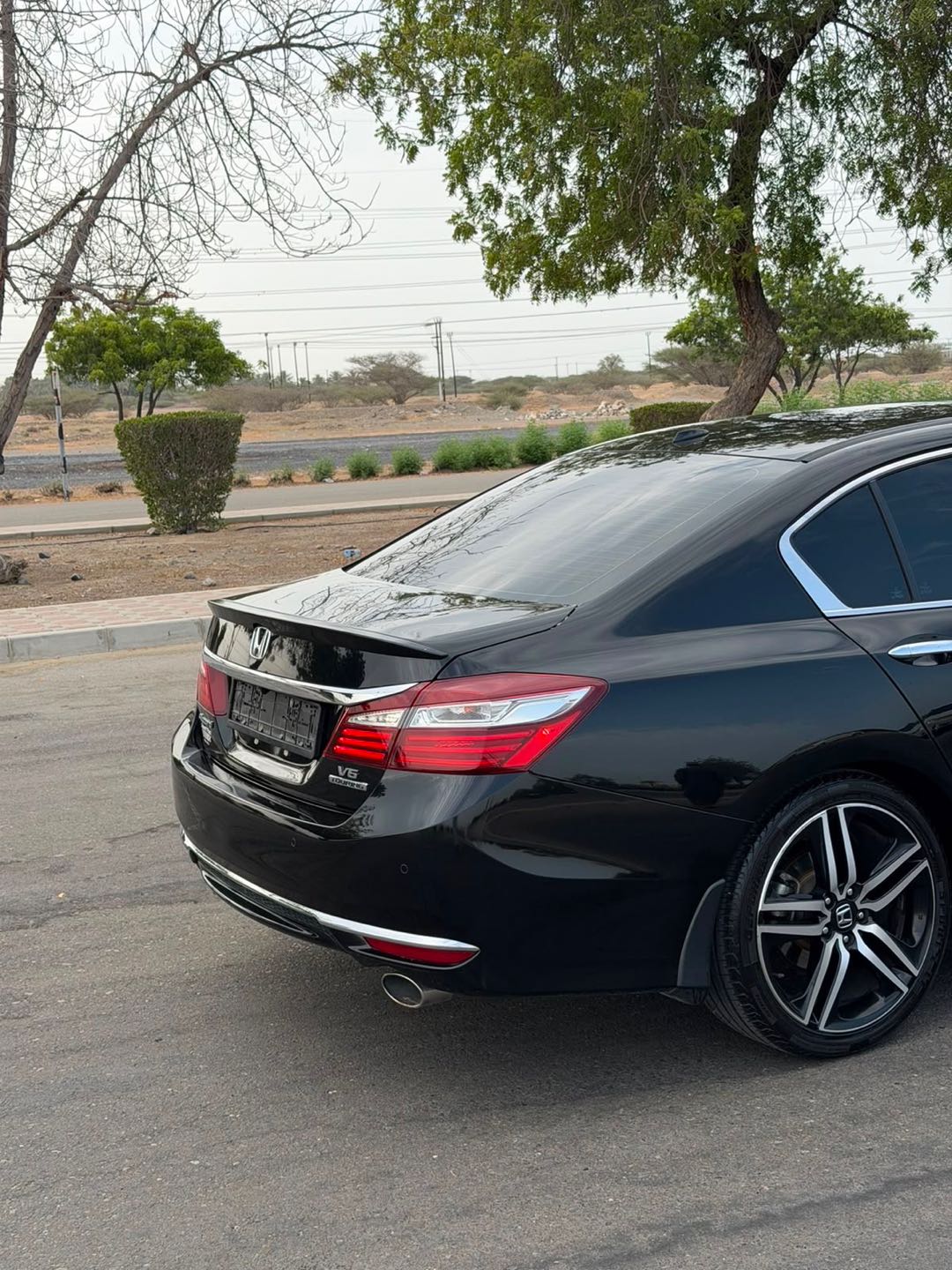 Car Image 2017 HONDA ACCORD TOURING