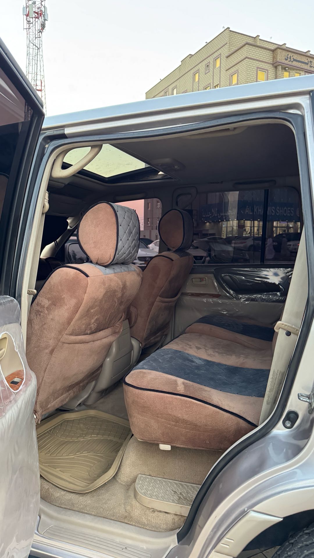 Car Image 1999 TOYOTA LAND CRUISER 