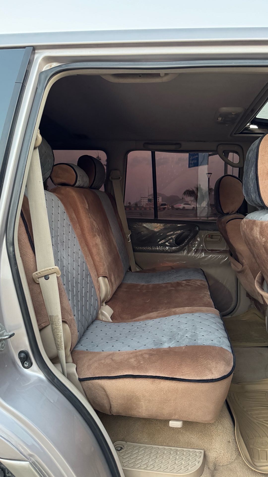 Car Image 1999 TOYOTA LAND CRUISER 