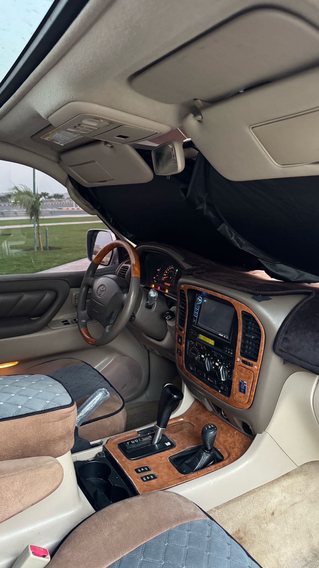 Car Image 1999 TOYOTA LAND CRUISER 