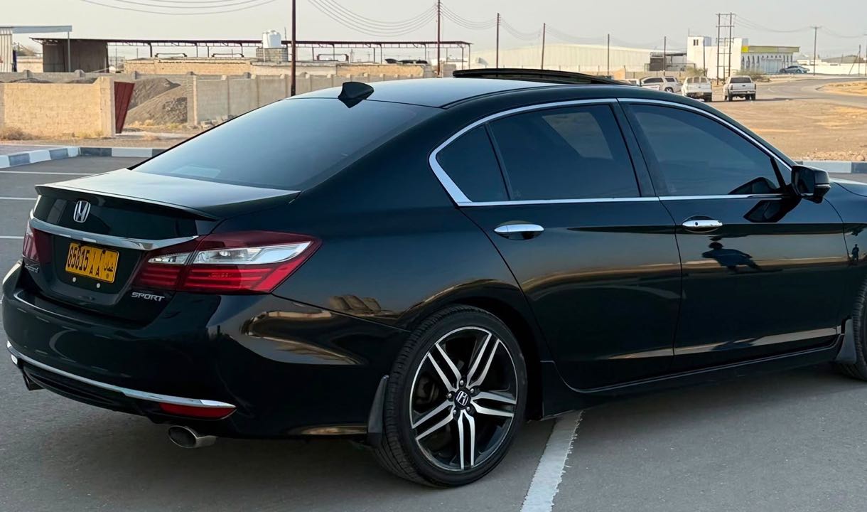 Car Image 2017 HONDA ACCORD SPORT