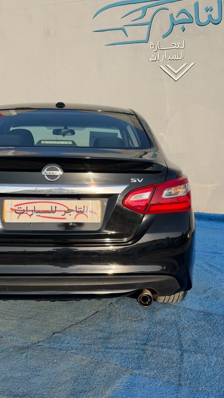 Car Image 2017 NISSAN ALTIMA SV