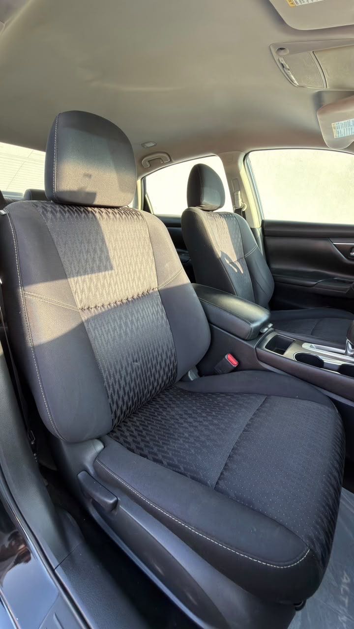 Car Image 2017 NISSAN ALTIMA SV