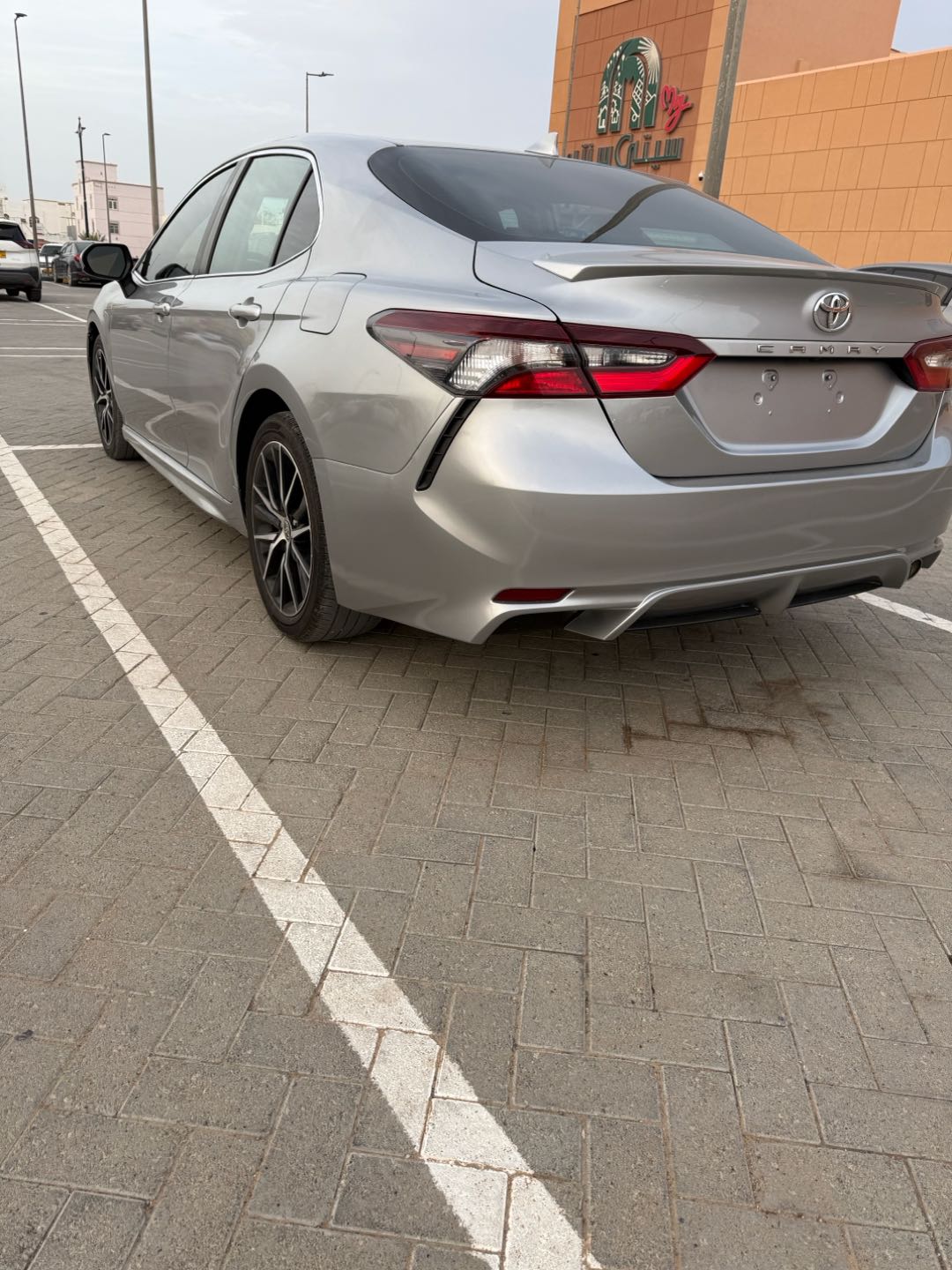 Car Image 2021 TOYOTA CAMRY SE