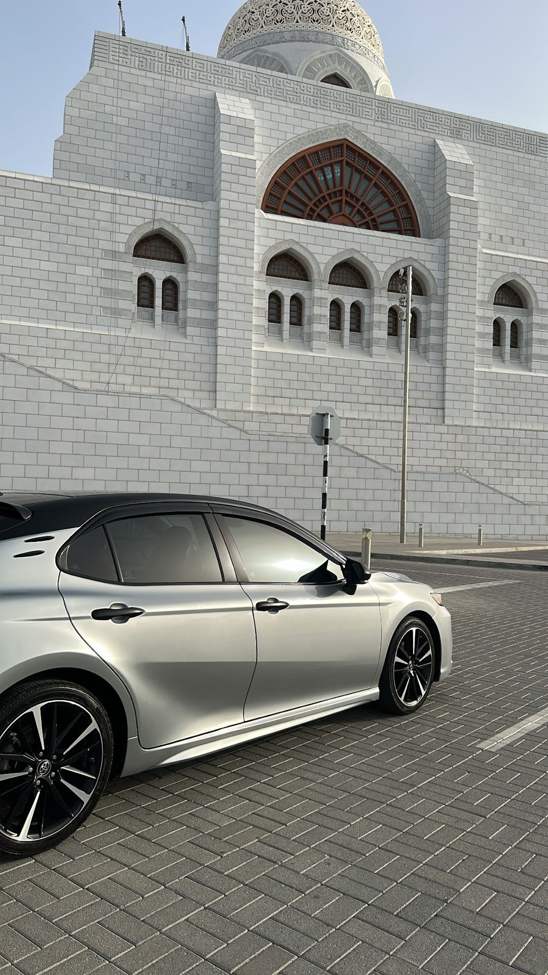 Car Image 2019 TOYOTA CAMRY XSE
