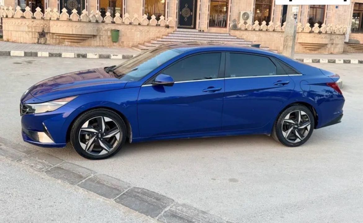 HYUNDAI ELANTRA 2023