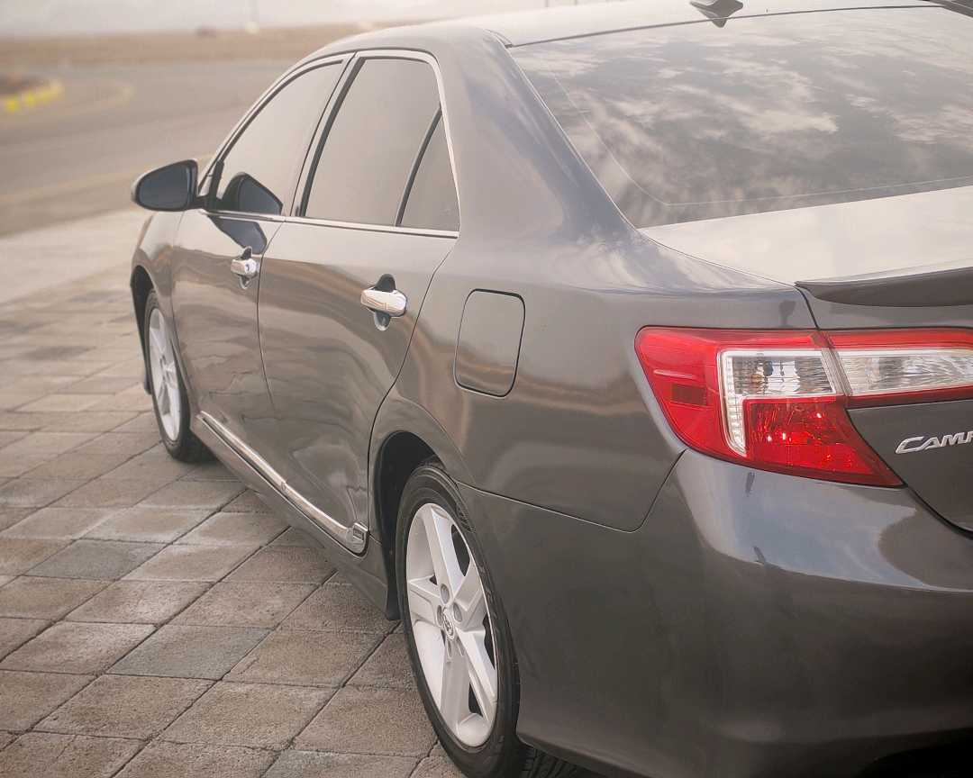 Car Image 2012 TOYOTA CAMRY SE