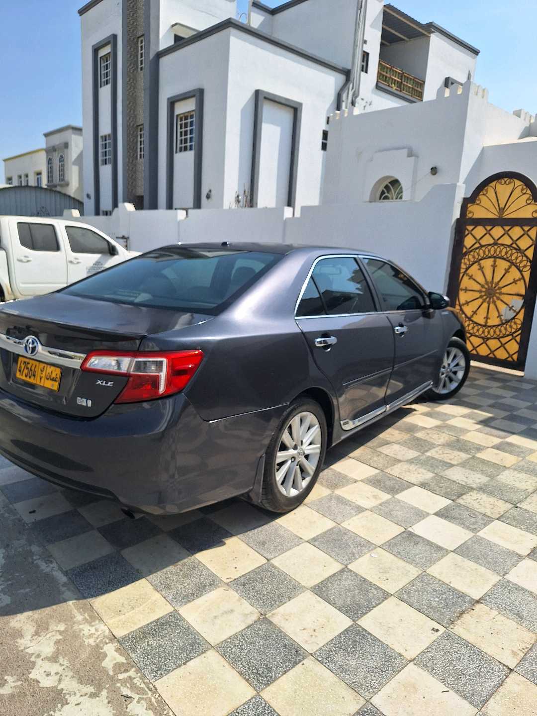 Car Image 2013 TOYOTA CAMRY XLE