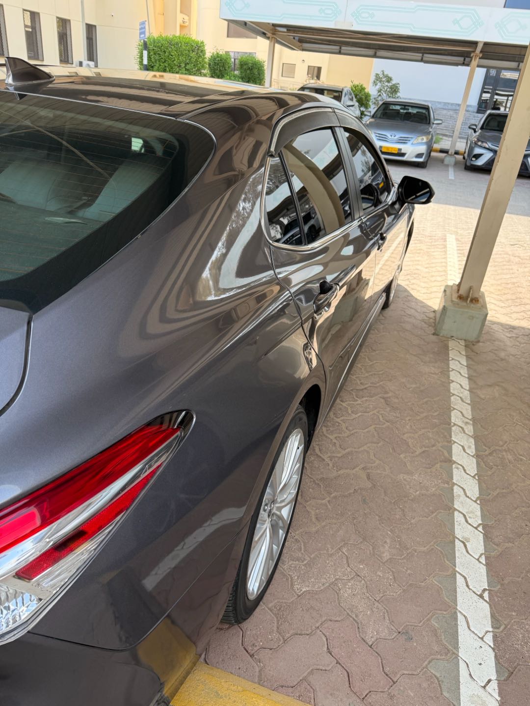 Car Image 2019 TOYOTA CAMRY LE