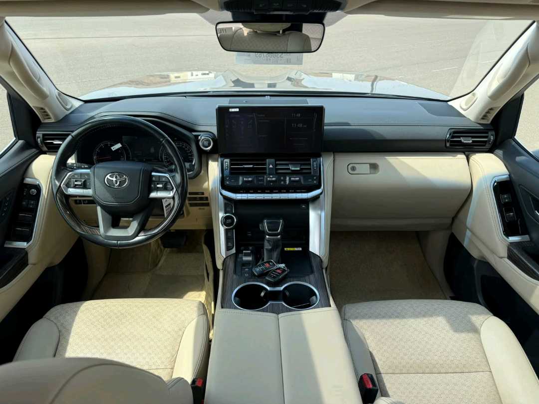 Car Image 2022 TOYOTA LAND CRUISER VX.R