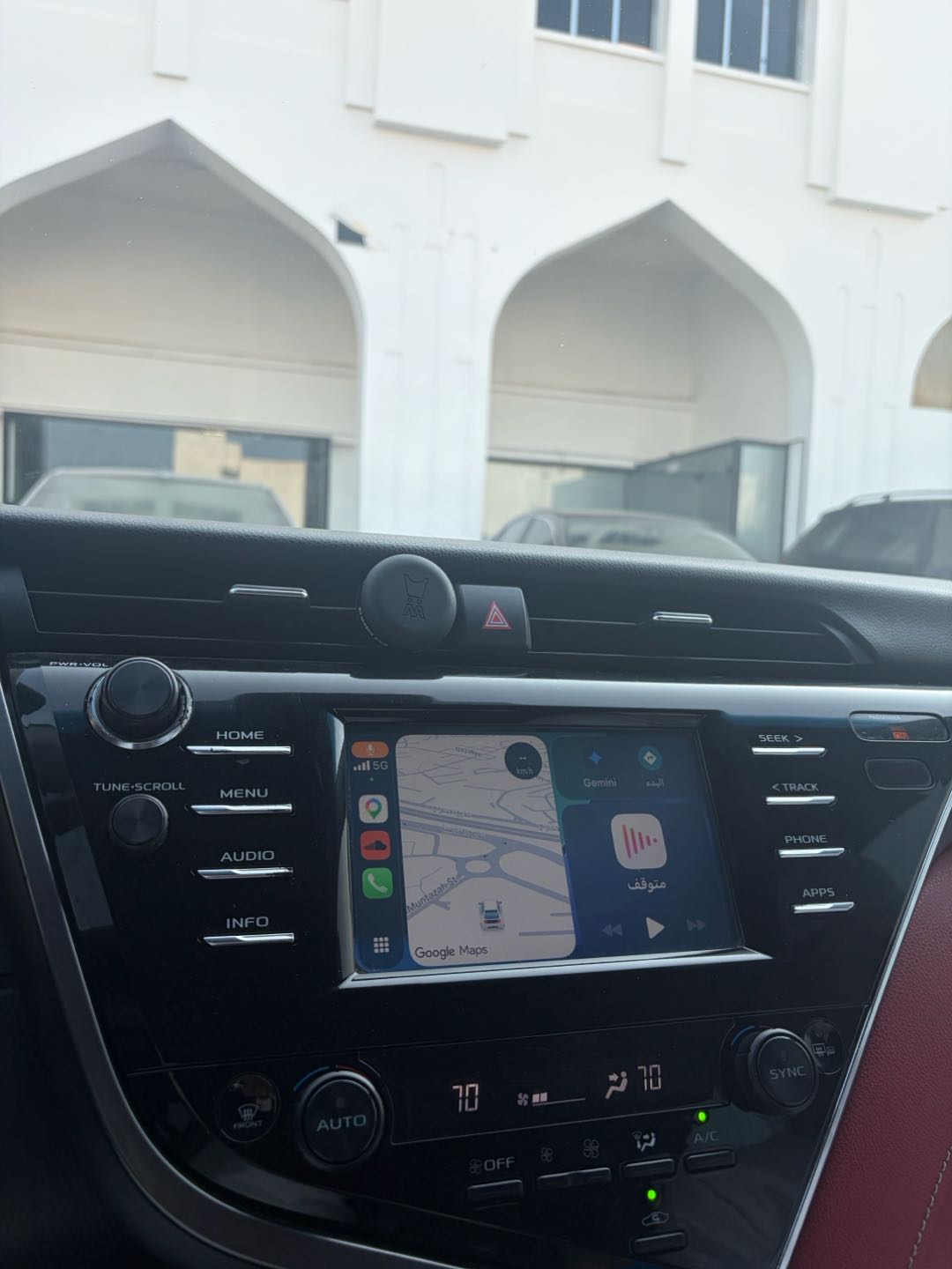 Car Image 2018 TOYOTA CAMRY XSE