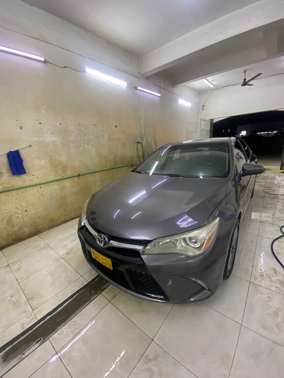 Car Image 2015 TOYOTA CAMRY SE