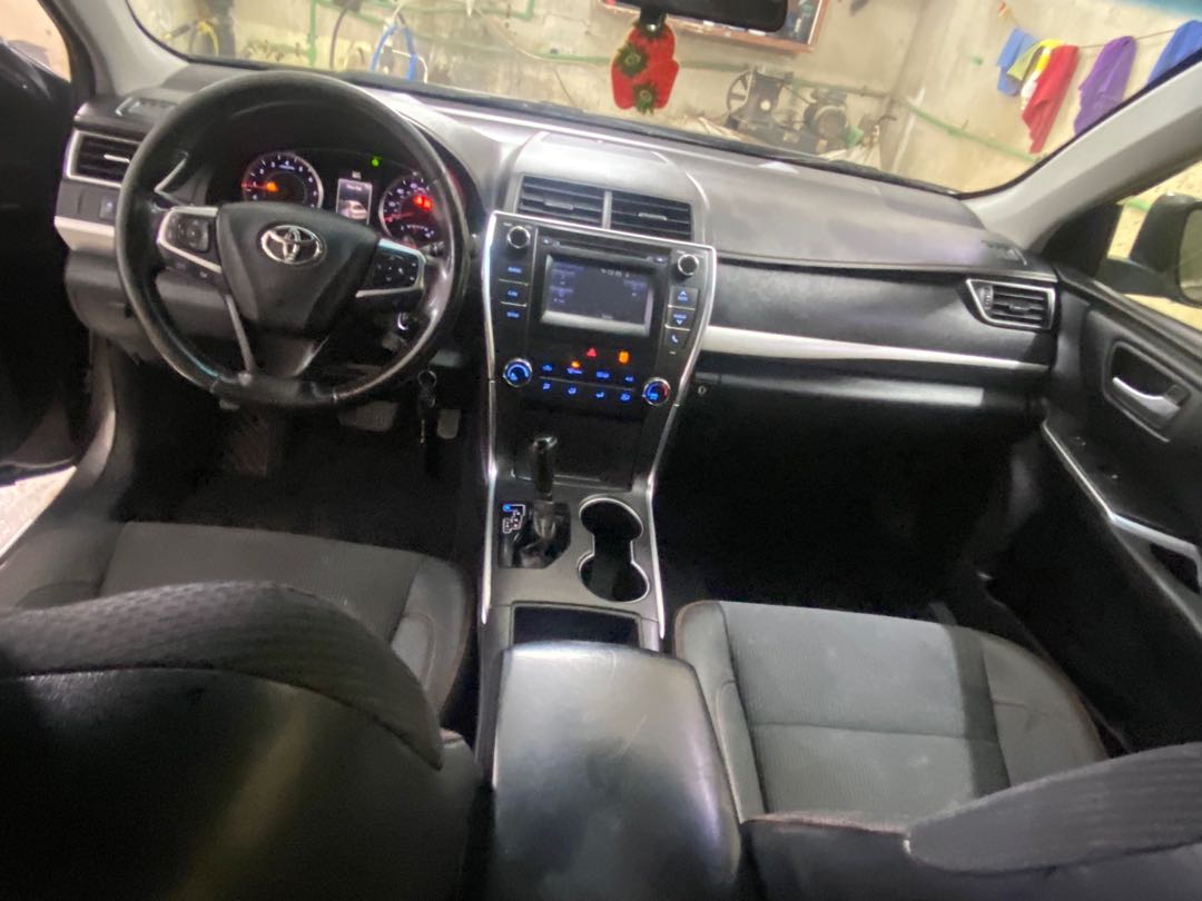Car Image 2015 TOYOTA CAMRY SE