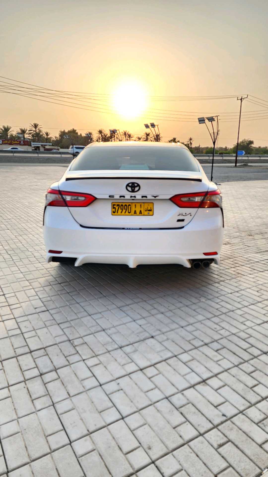 Car Image 2018 TOYOTA CAMRY SE