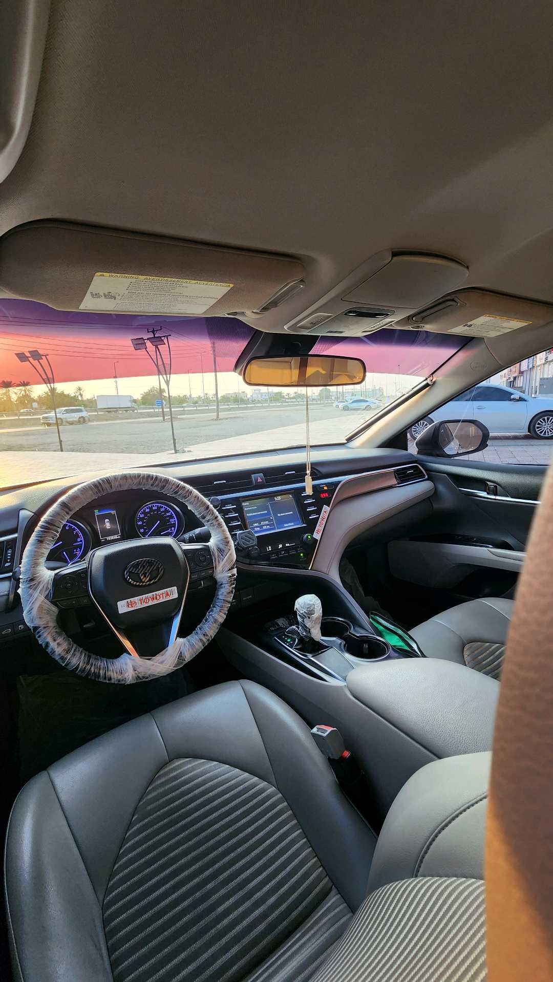 Car Image 2018 TOYOTA CAMRY SE