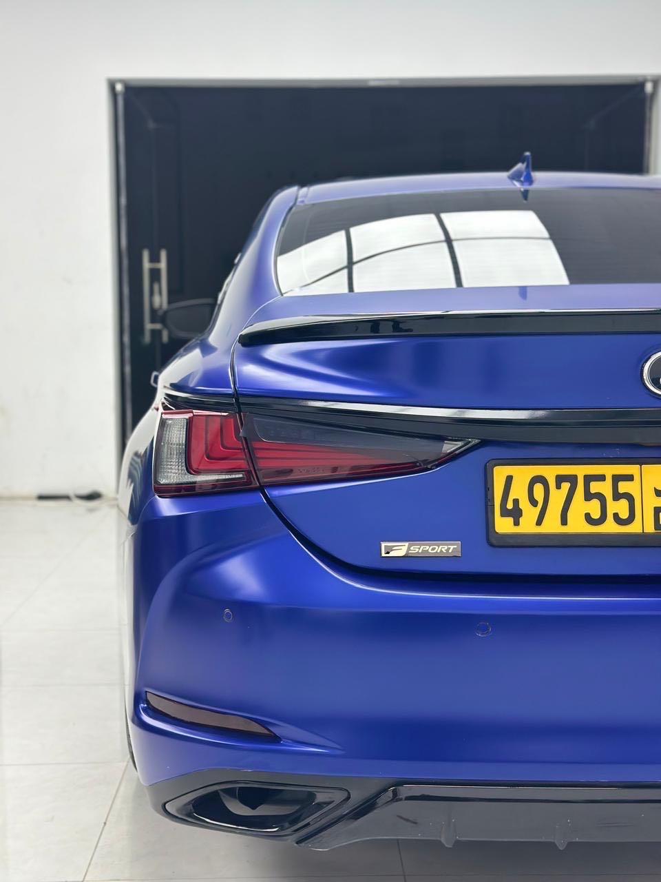 Car Image 2021 LEXUS ES 350
