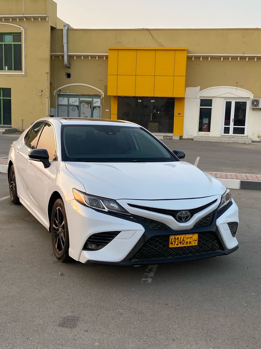 Car Image 2020 TOYOTA CAMRY SE
