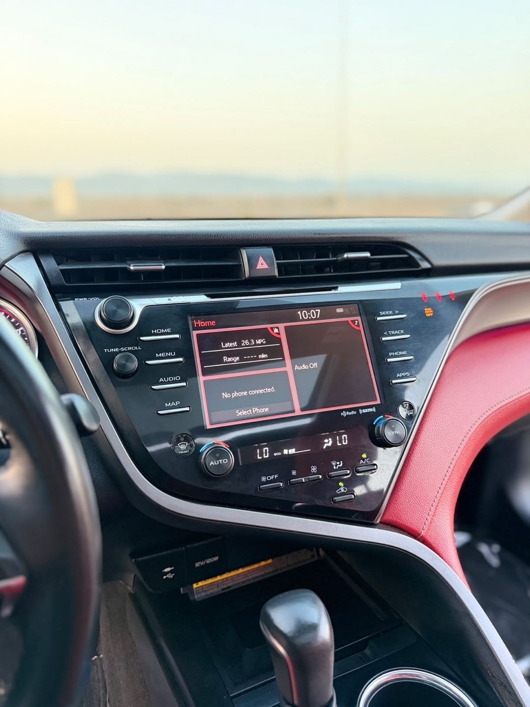 Car Image 2019 TOYOTA CAMRY XSE