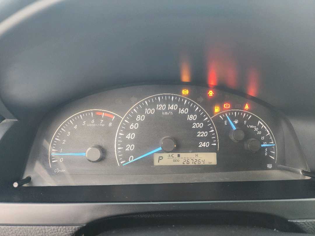 Car Image 2015 TOYOTA CAMRY GL