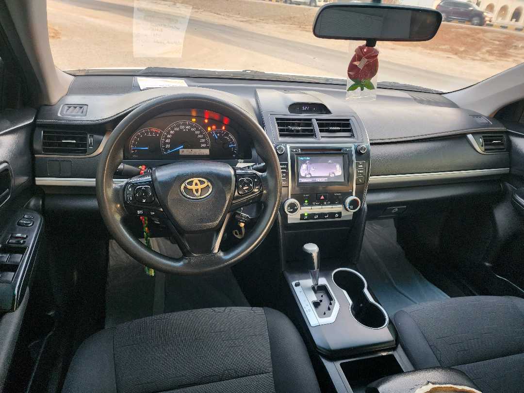 Car Image 2015 TOYOTA CAMRY GL