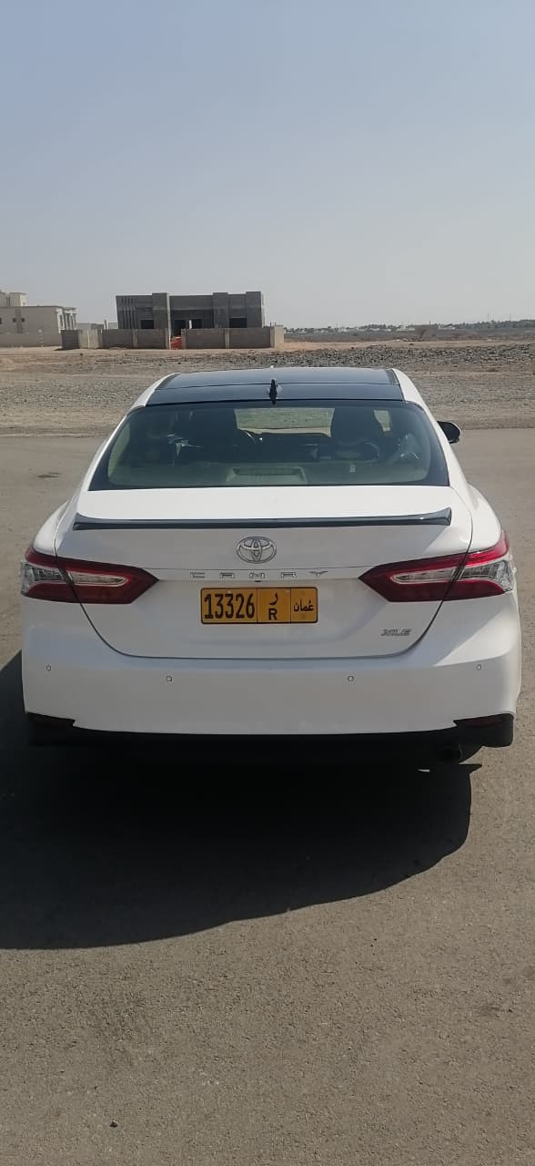 Car Image 2019 TOYOTA CAMRY XLE