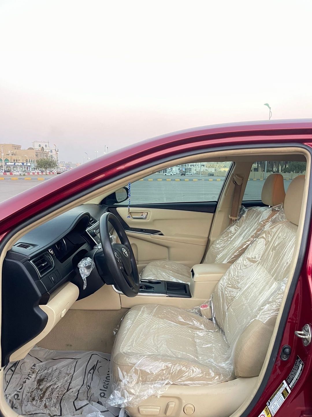 Car Image 2017 TOYOTA CAMRY LE