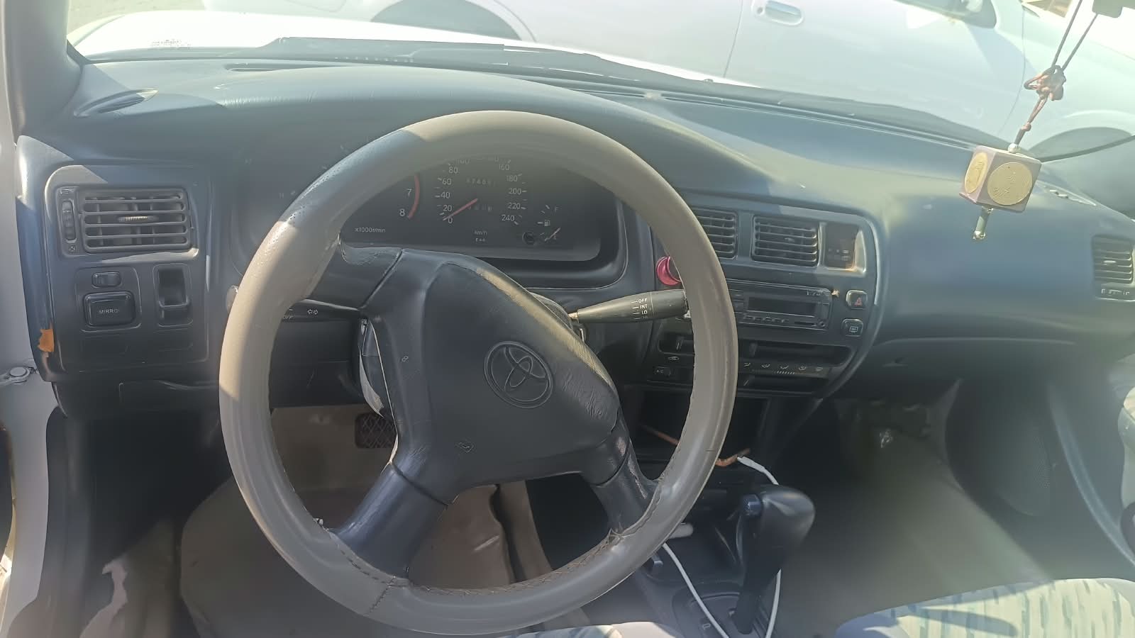 Car Image 1996 TOYOTA COROLLA XLI