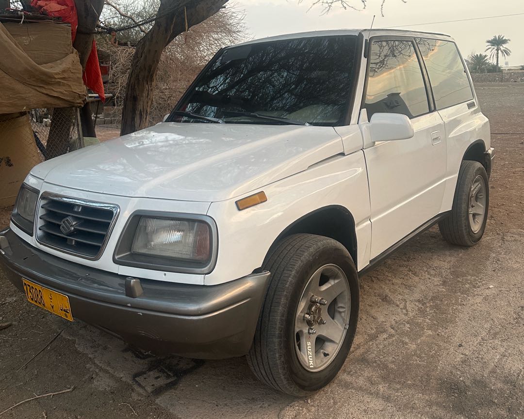 Car Image 1997 SUZUKI VITARA 