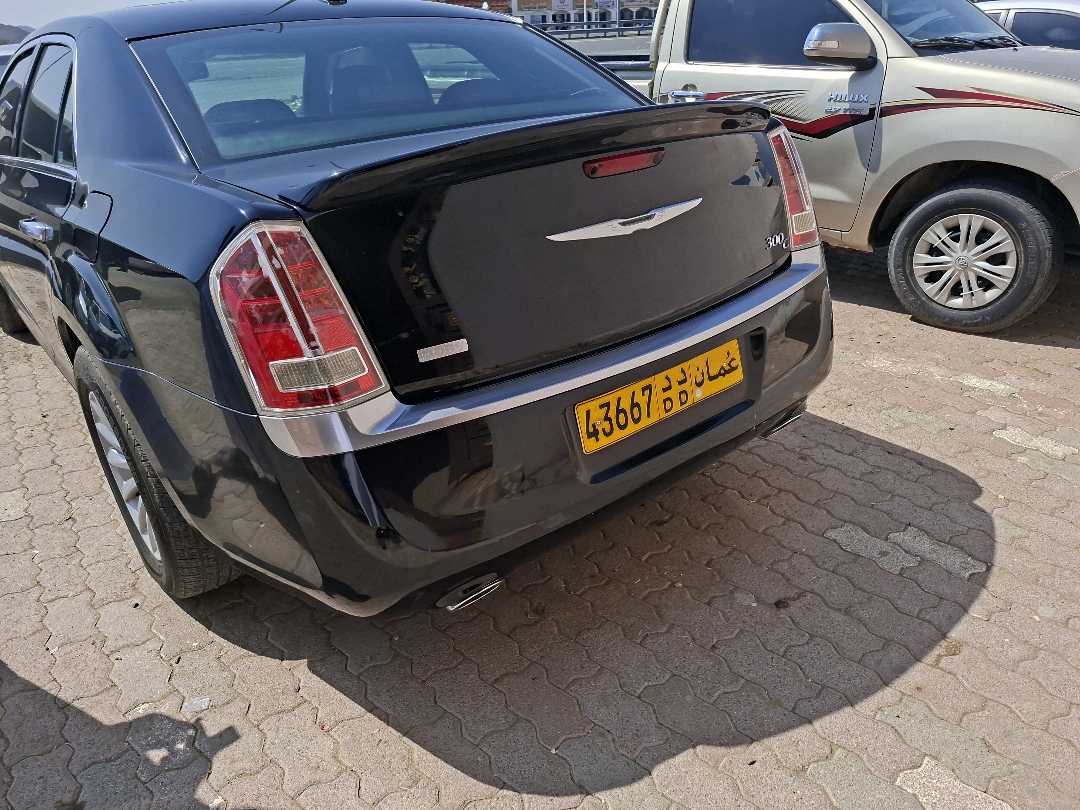 Car Image 2013 CHRYSLER 300 Touring
