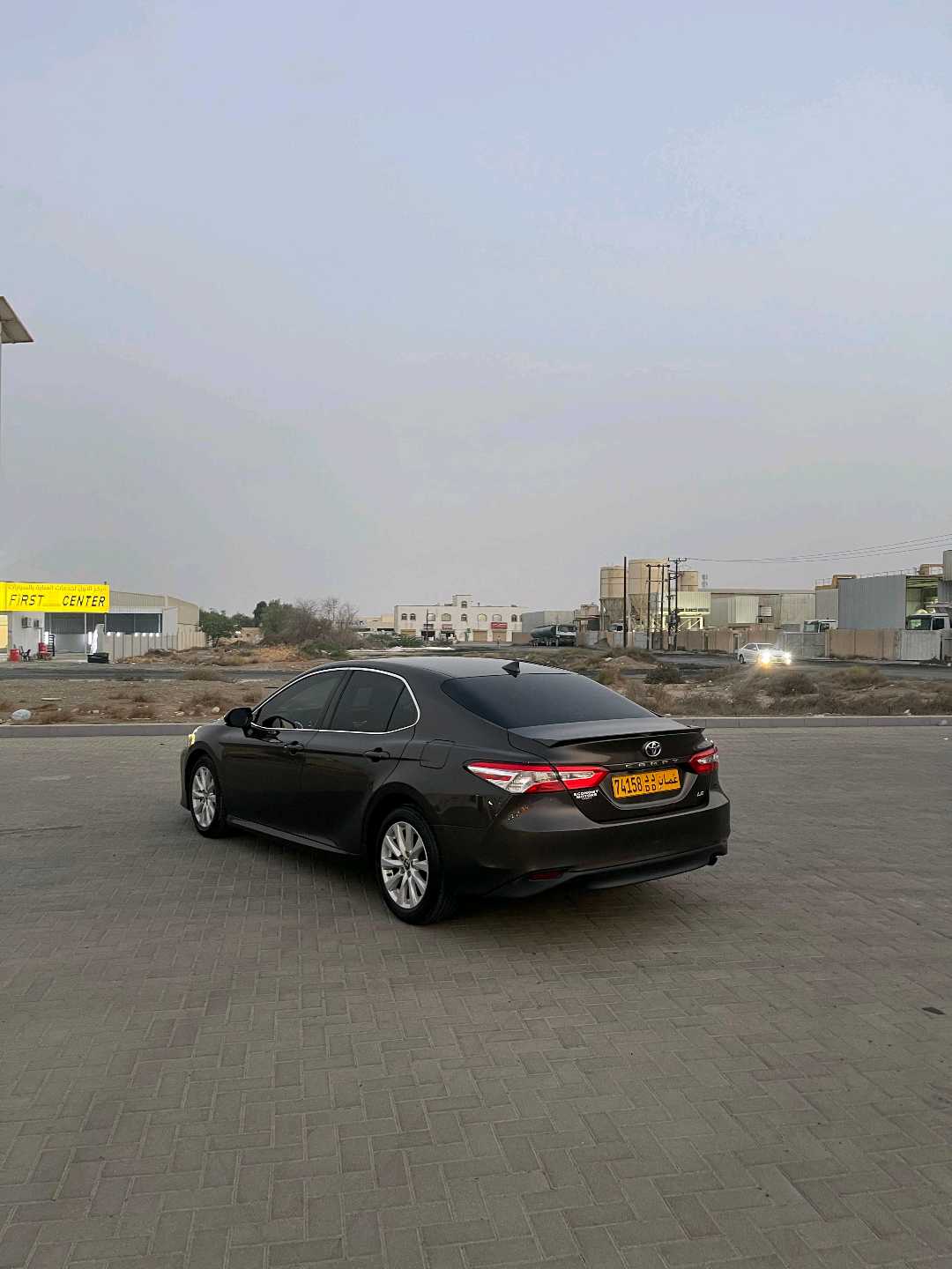 Car Image 2019 TOYOTA CAMRY LE