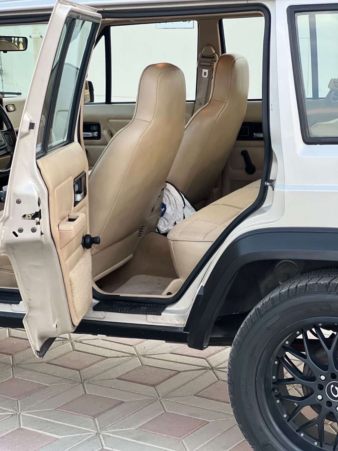 Car Image 1996 JEEP CHEROKEE 