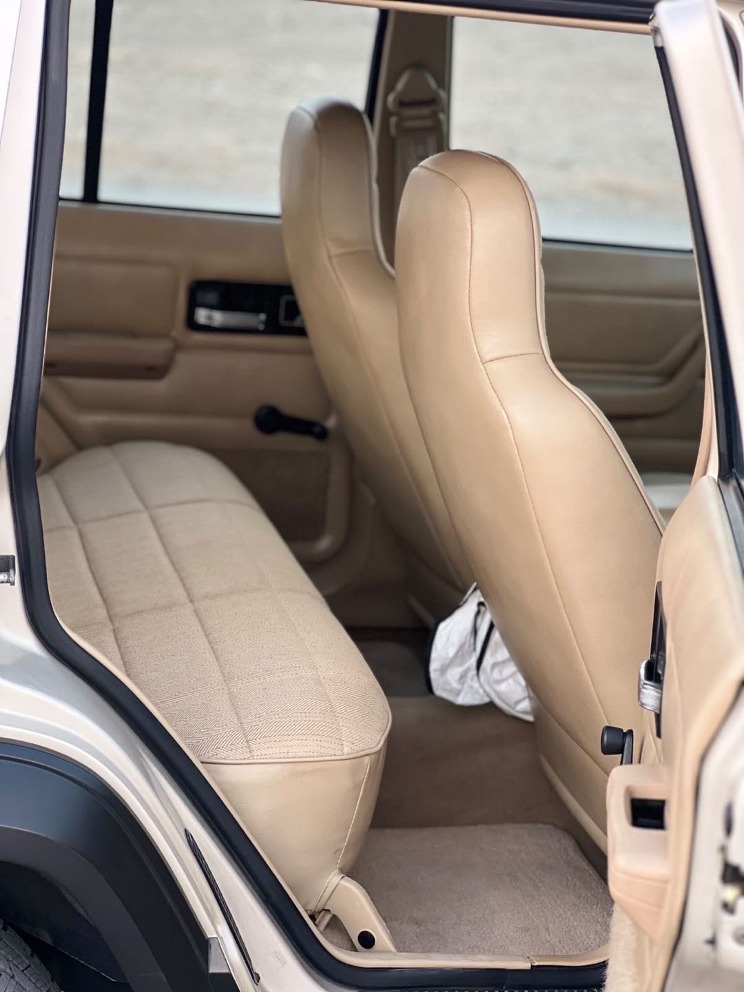 Car Image 1996 JEEP CHEROKEE 