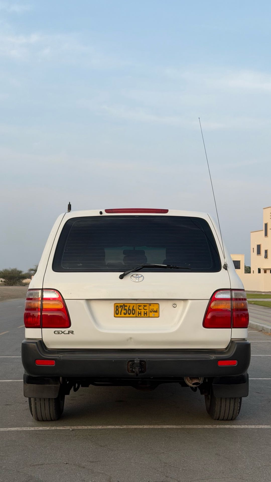 Car Image 1999 TOYOTA LAND CRUISER GX.R