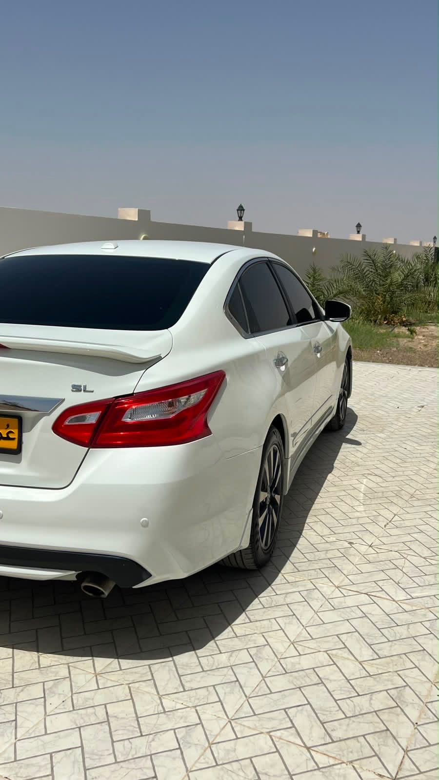 Car Image 2016 NISSAN ALTIMA SL