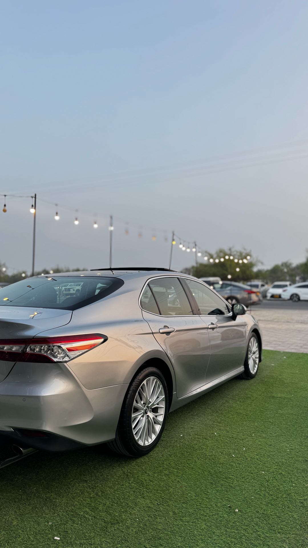 Car Image 2018 TOYOTA CAMRY XLE