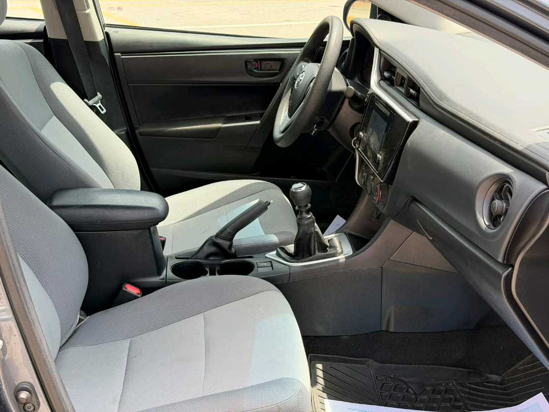 Car Image 2018 TOYOTA COROLLA L