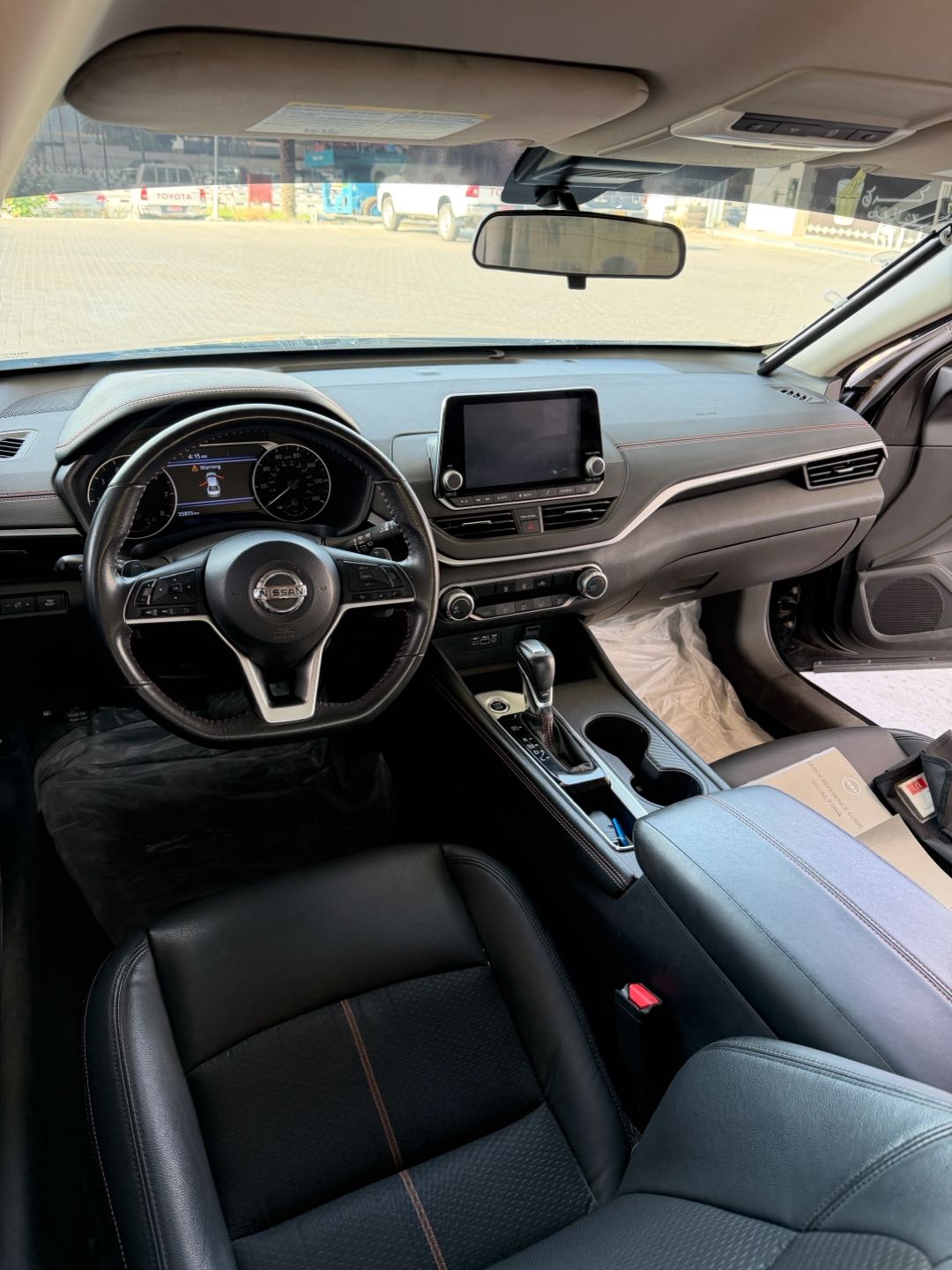 Car Image 2022 NISSAN ALTIMA SR