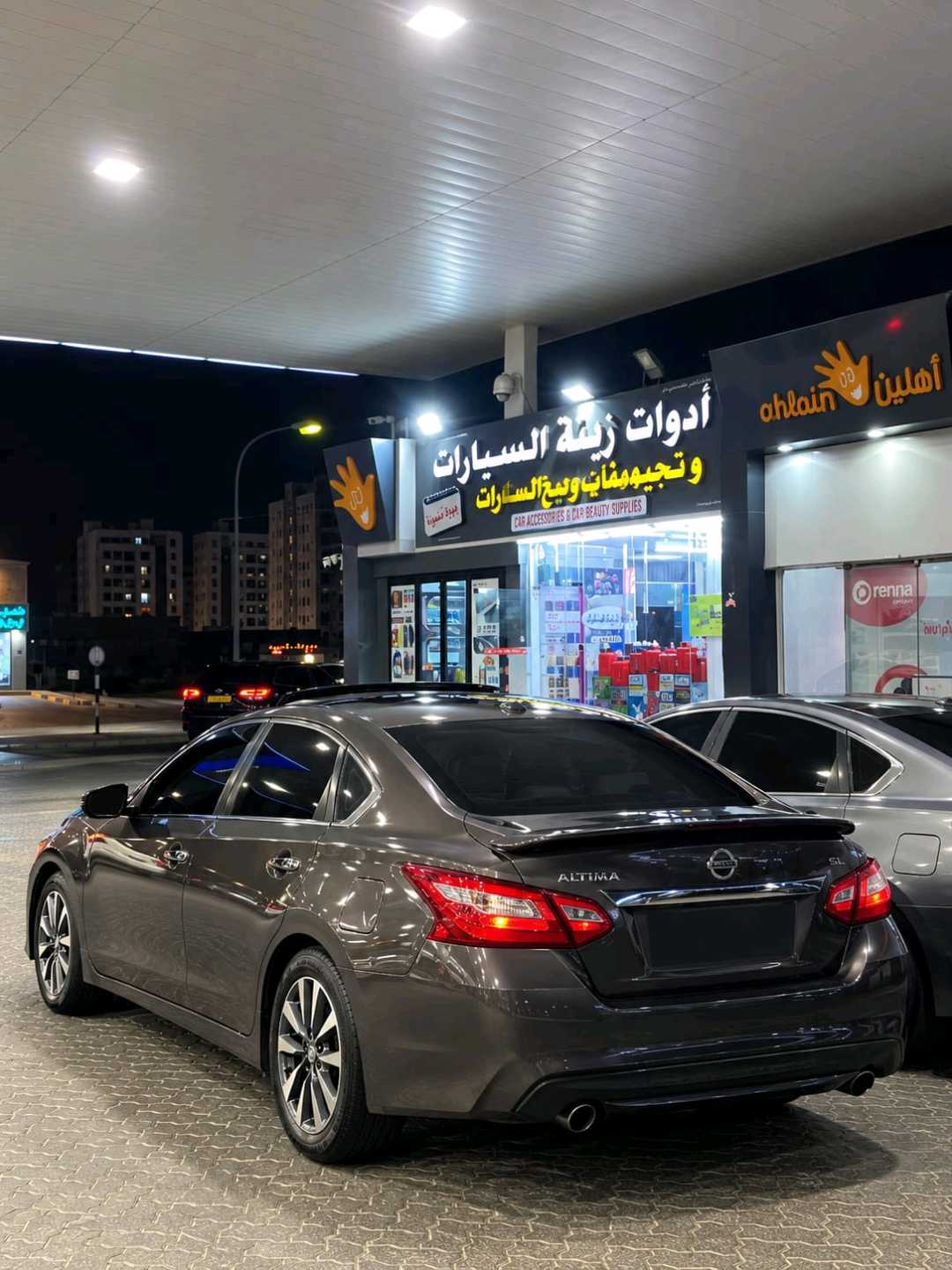 Car Image 2017 NISSAN ALTIMA SL