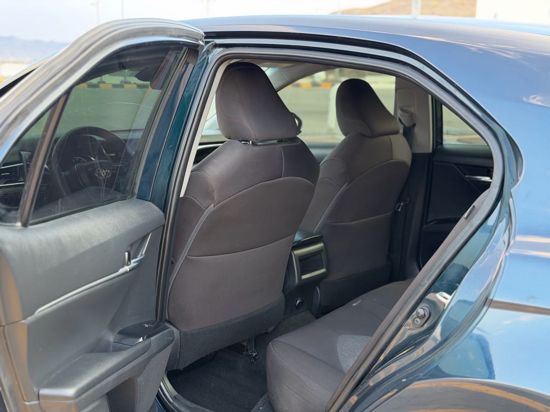 Car Image 2018 TOYOTA CAMRY LE