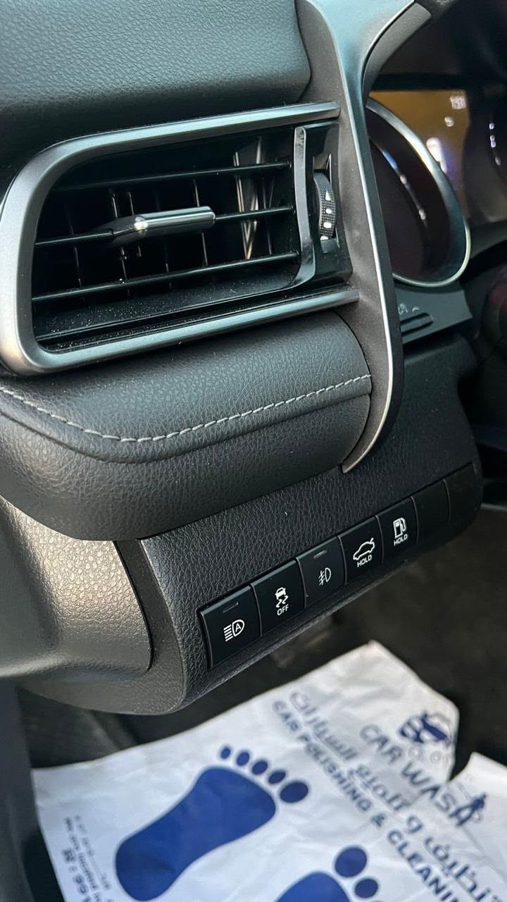Car Image 2020 TOYOTA CAMRY XSE