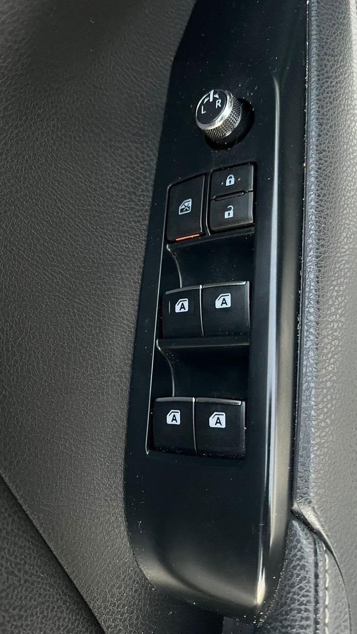 Car Image 2020 TOYOTA CAMRY XSE