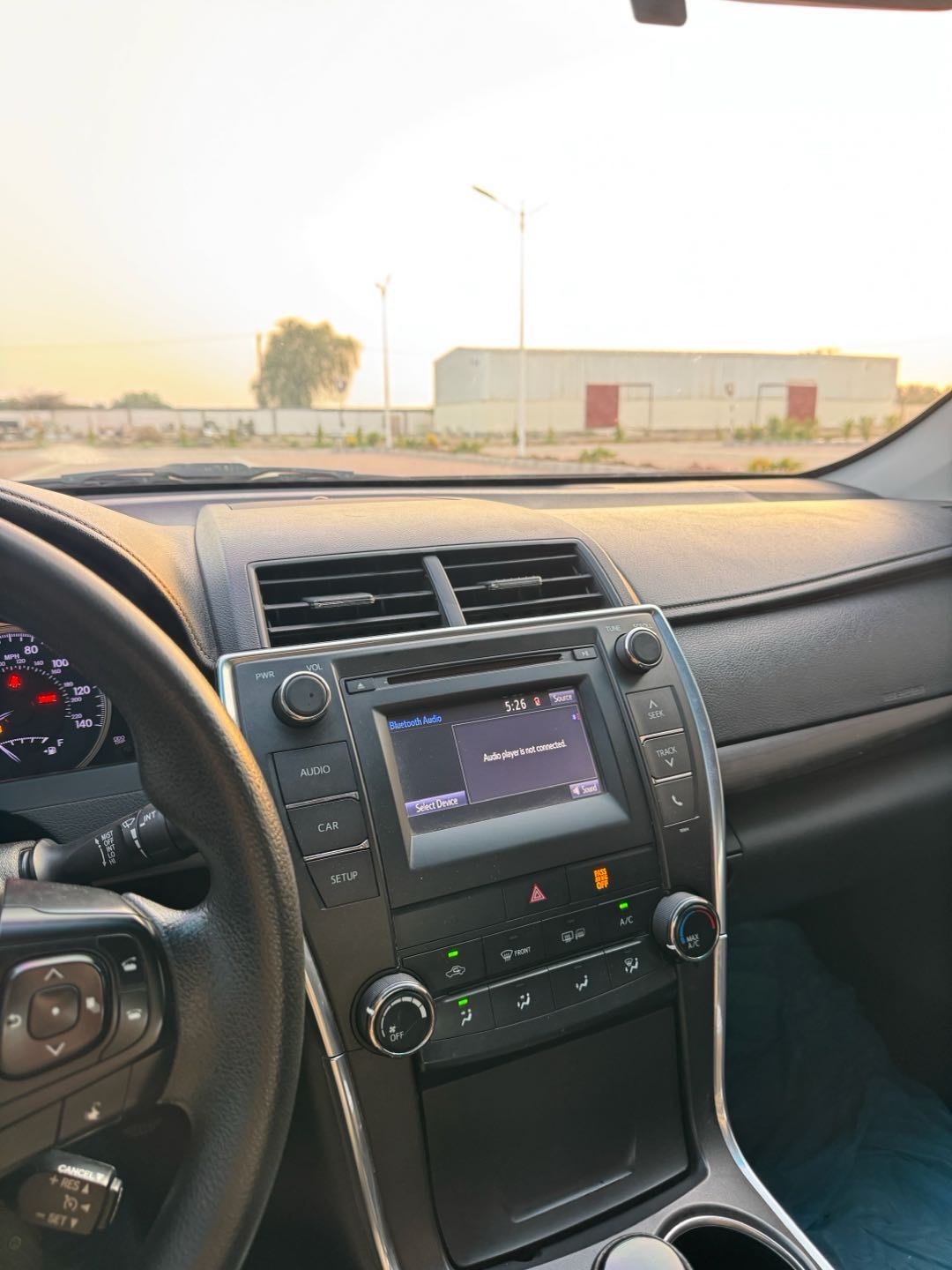 Car Image 2017 TOYOTA CAMRY LE