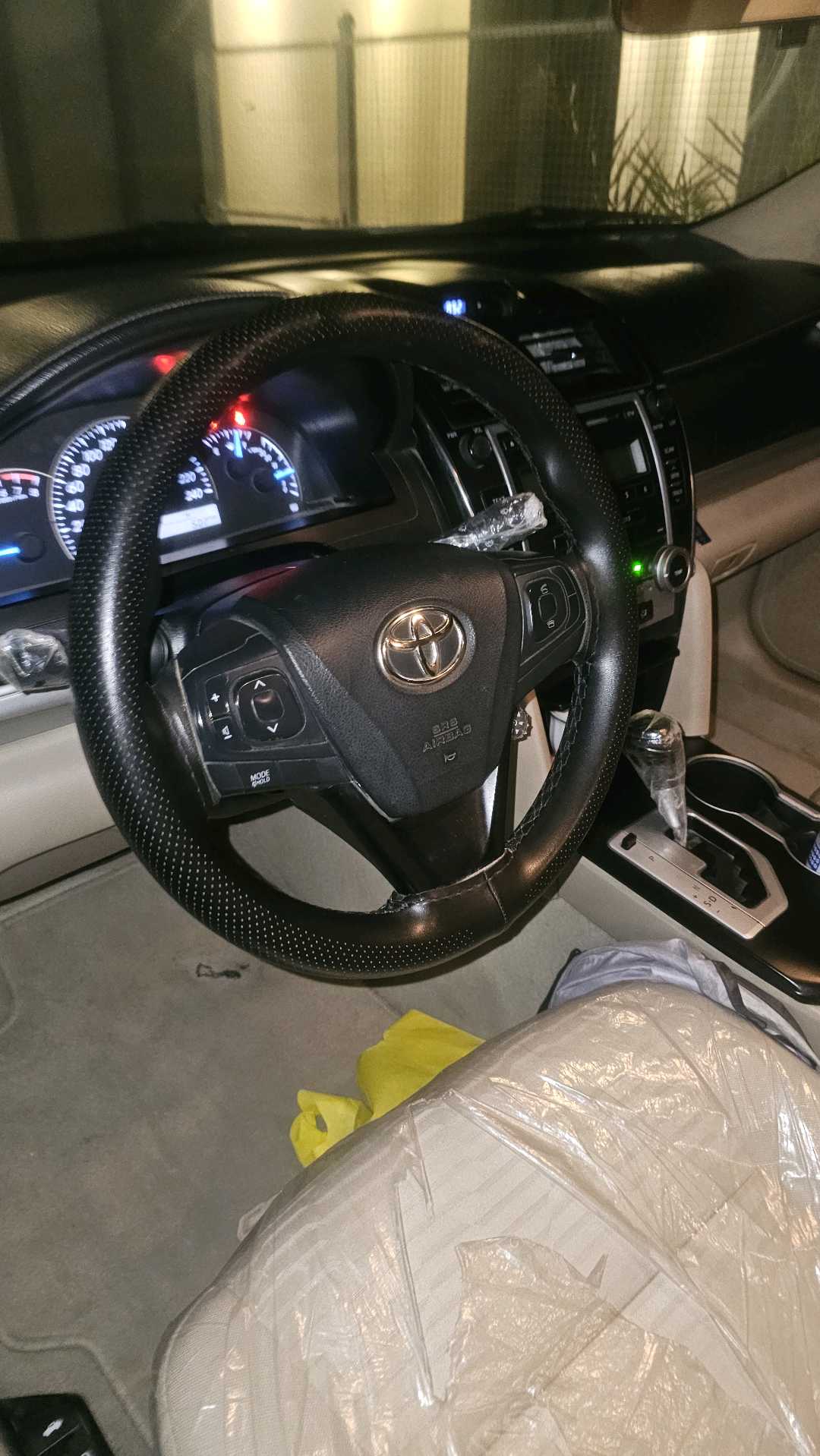 Car Image 2016 TOYOTA CAMRY GL
