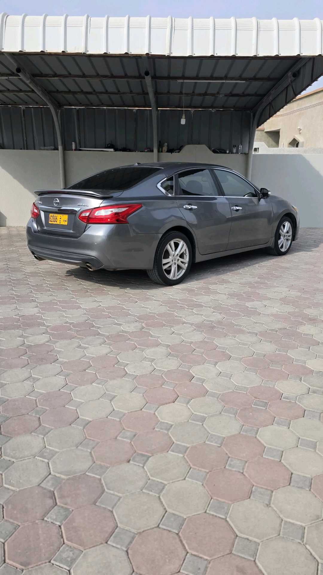 Car Image 2016 NISSAN ALTIMA SL