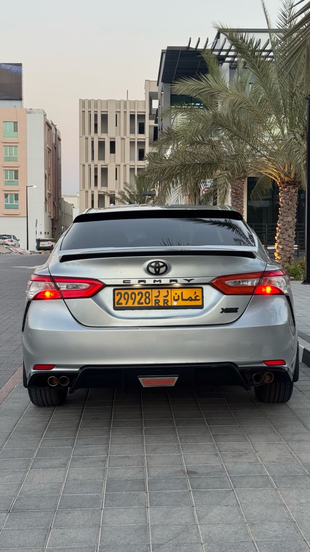 Car Image 2018 TOYOTA CAMRY LE